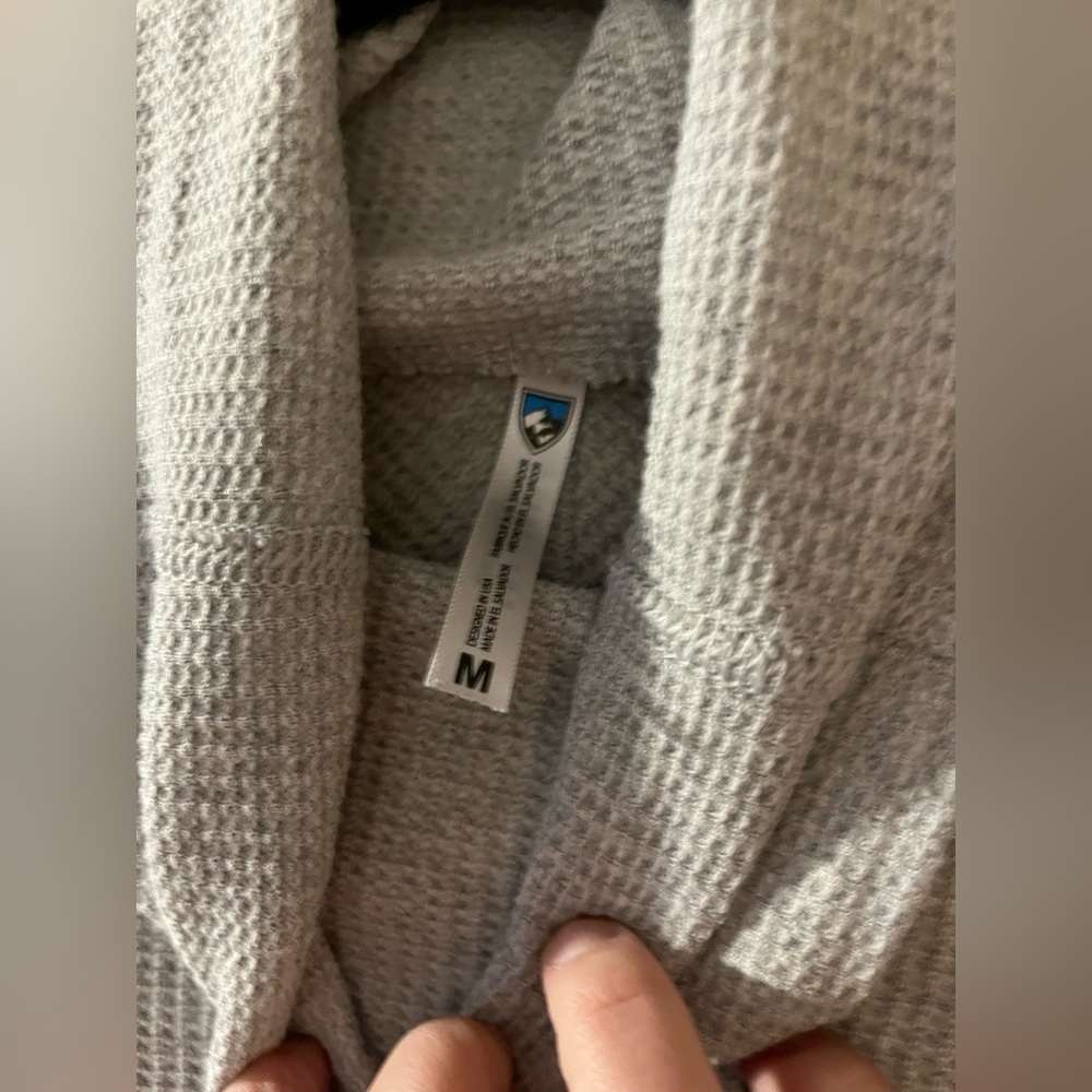 Kuhl Medium turtle neck sweater